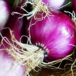 Cebolla y belleza: límites de los remedios caseros