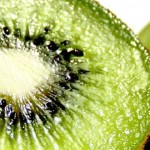Kiwi y belleza: límites de las mascarillas y las dietas exprés